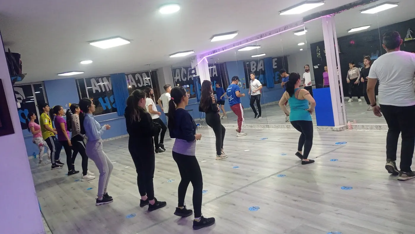 Clase nocturna de FlashDance.